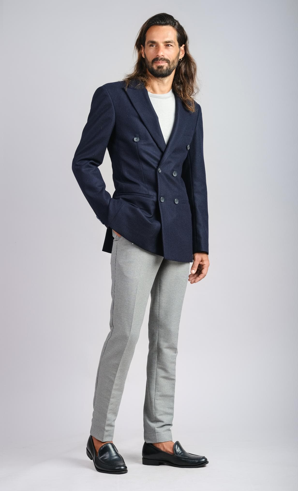 ÁO KHOÁC DẠ XANH NAVY VÀ QUẦN XÁM CARO NHÍ