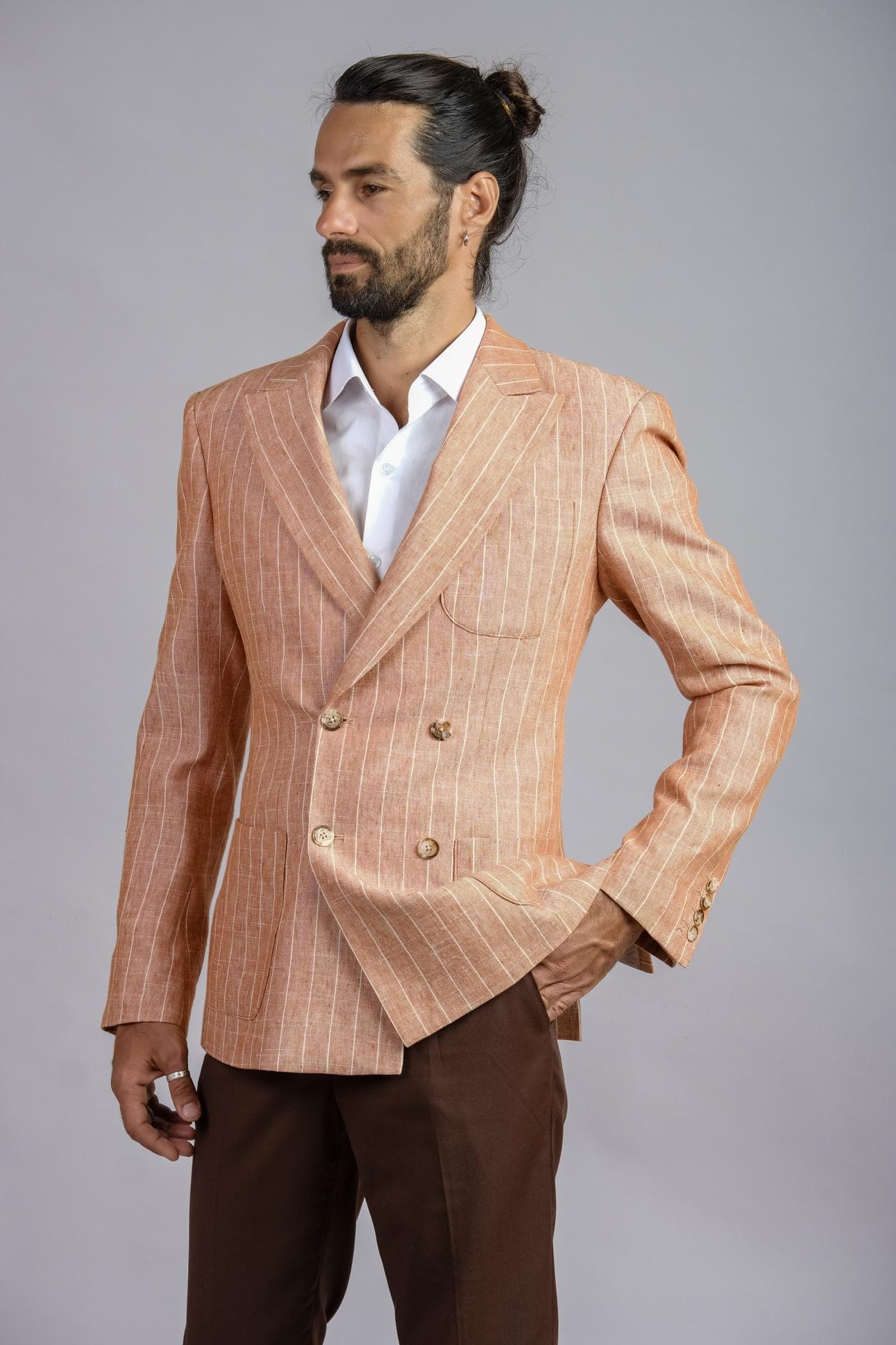 JACKET LINEN CAM SỌC CHOÀNG QUA
