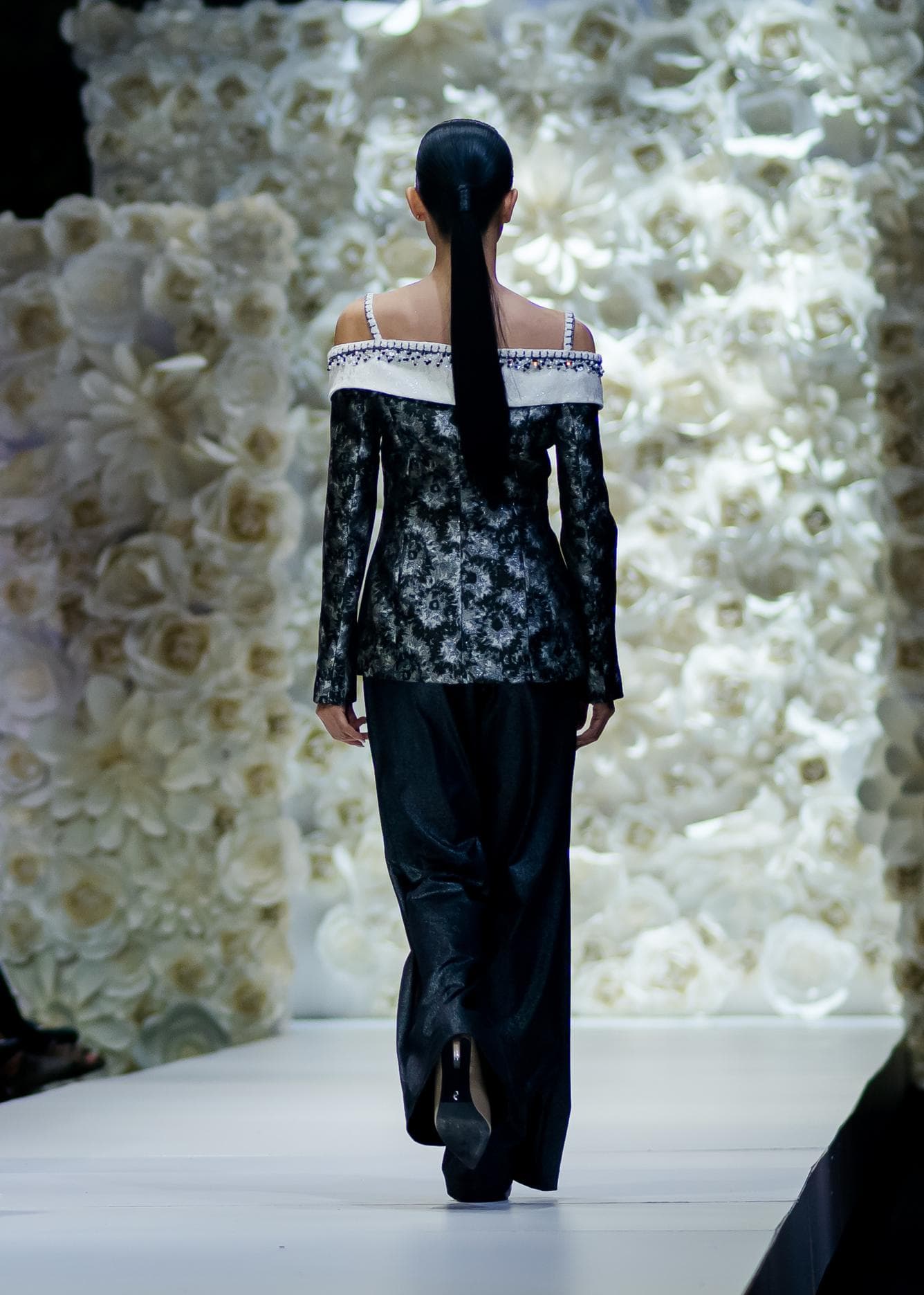 QUẦN KIM TUYẾN XÁM ỐNG LOE