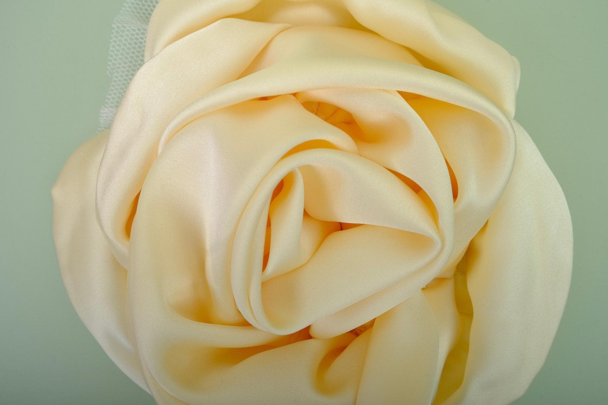 Cream Silk Blend Rose Blossoms