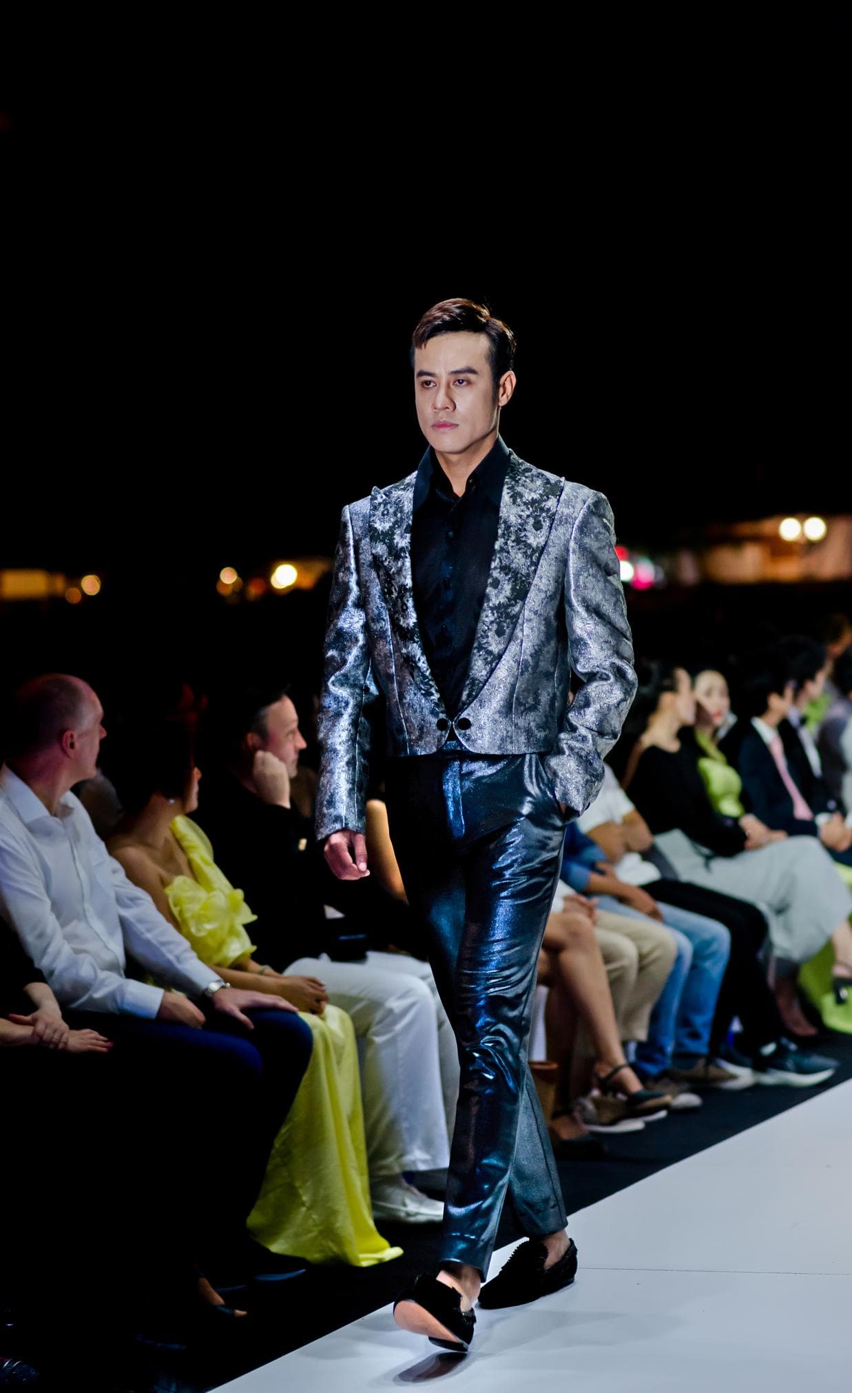 ÁO JACKET GẤM NGẮN