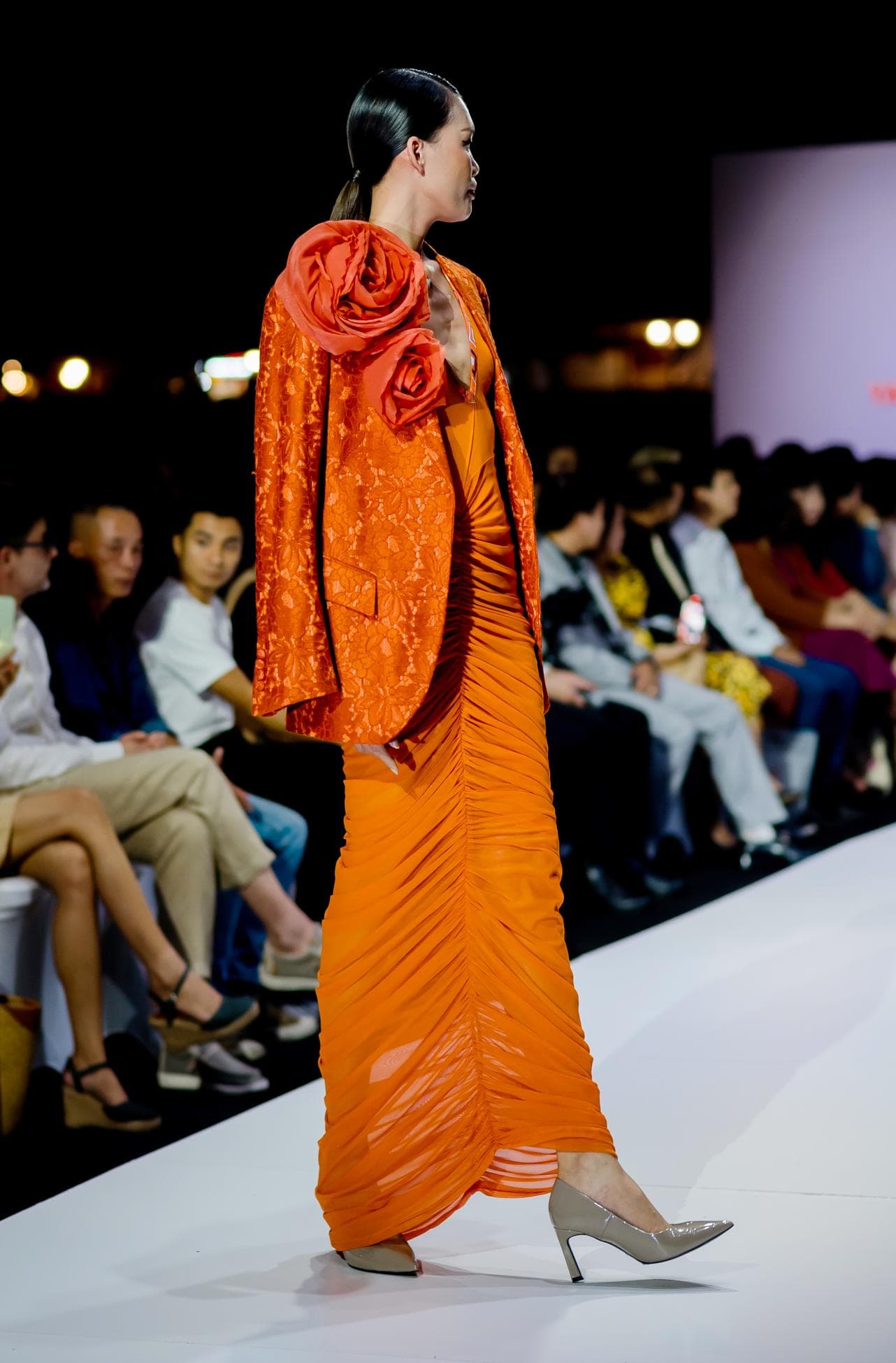 ĐẦM LƯỚI THUN NHÍU CỔ V