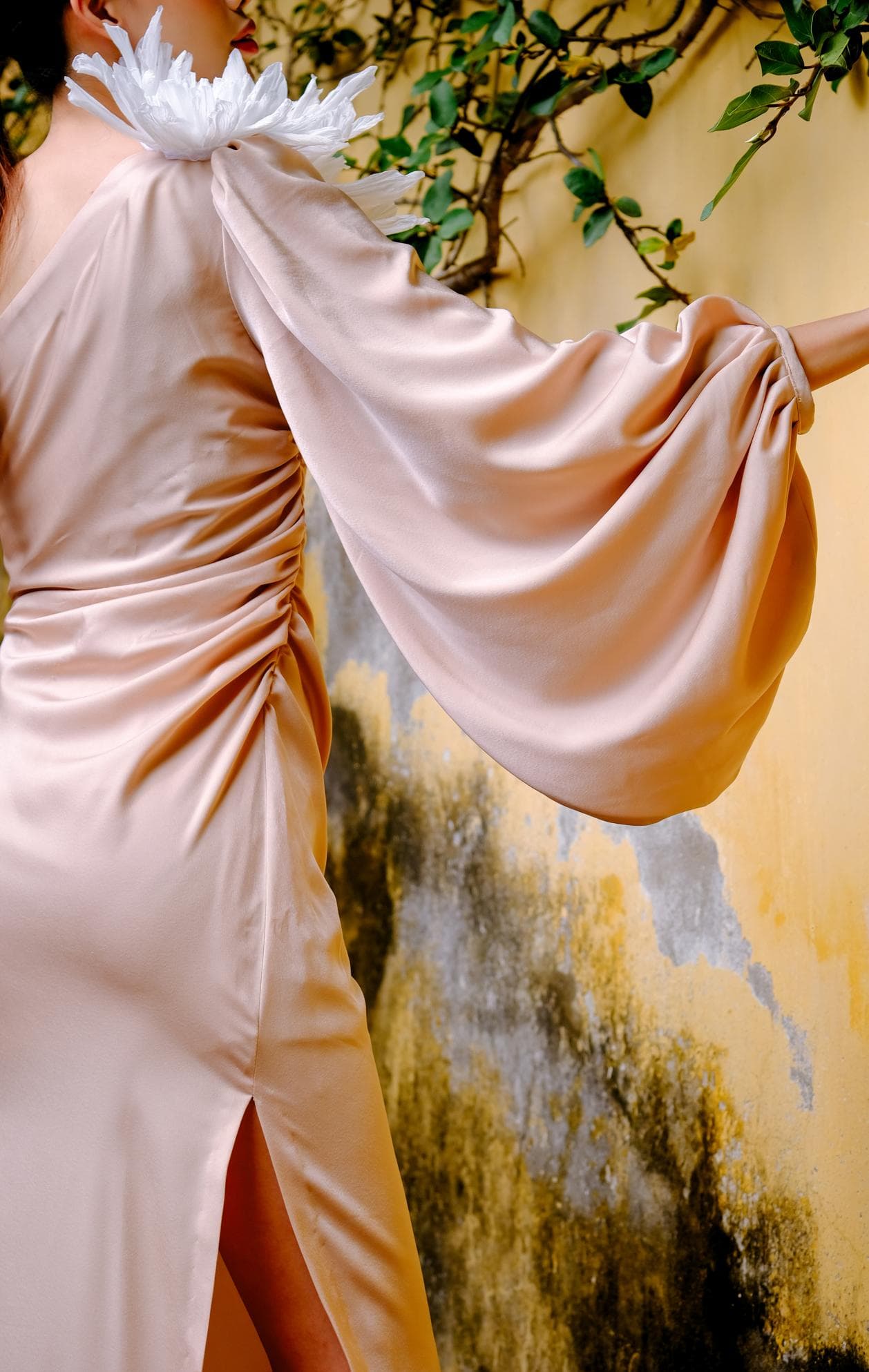 ĐẦM EVENING HỒNG LỆCH VAI GỢI CẢM