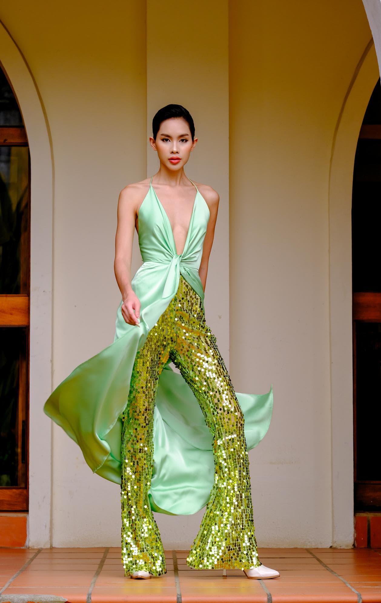 ĐẦM PHI LỤA XANH XOẮN EO GỢI CẢM